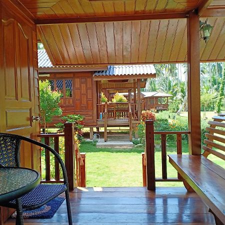 Walk In Homestay Ko Kut Kültér fotó