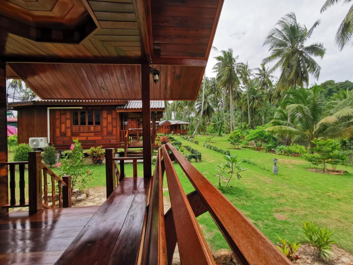 Walk In Homestay Ko Kut Kültér fotó