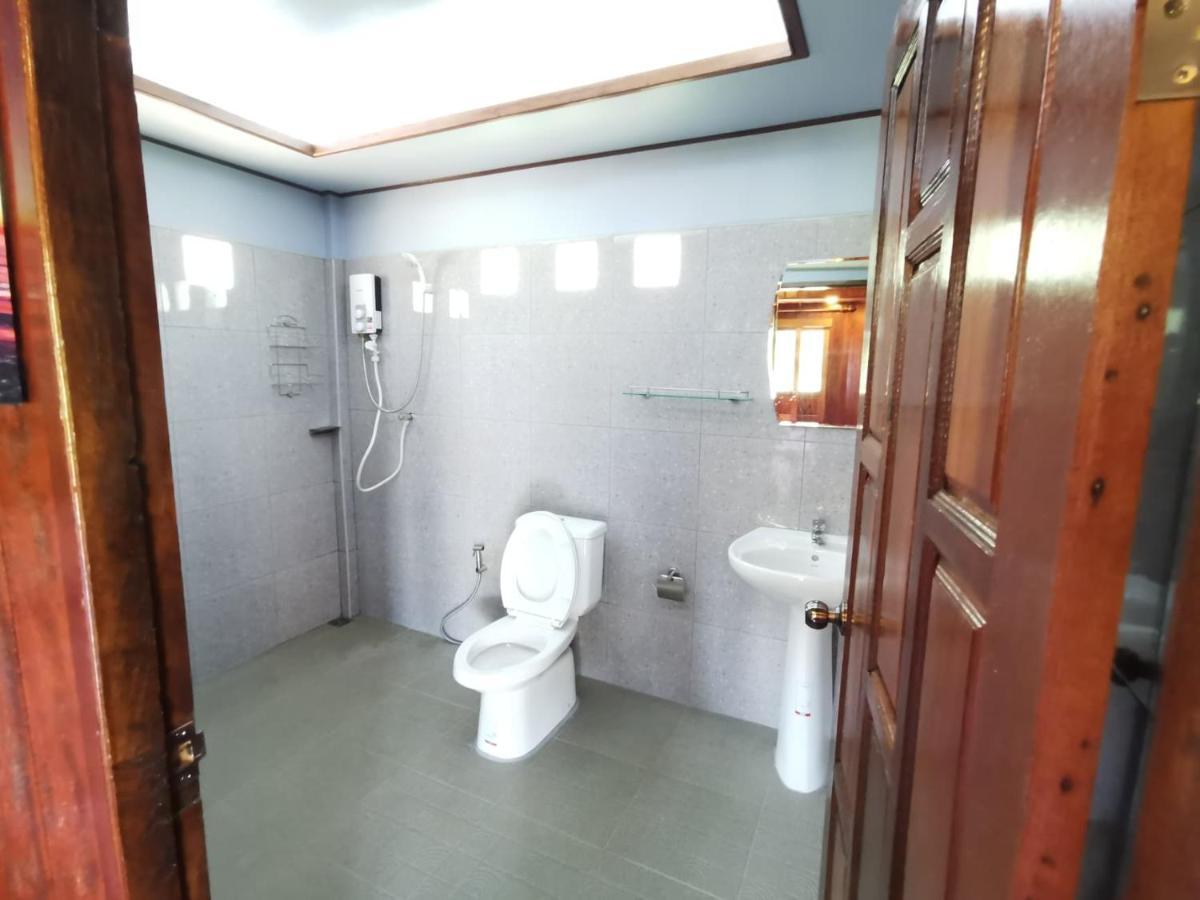 Walk In Homestay Ko Kut Kültér fotó