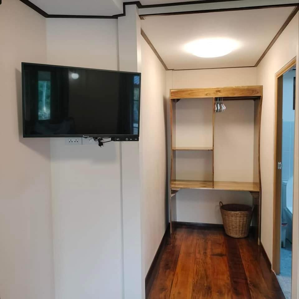 Walk In Homestay Ko Kut Kültér fotó